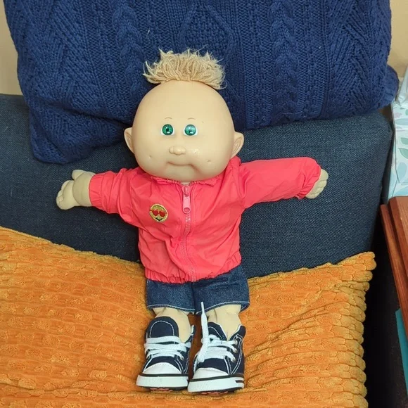 Cabbage Patch Kids Baby Boy in Windbreaker Jacket /Denim Shorts & Black Hightops - Picture 8 of 10